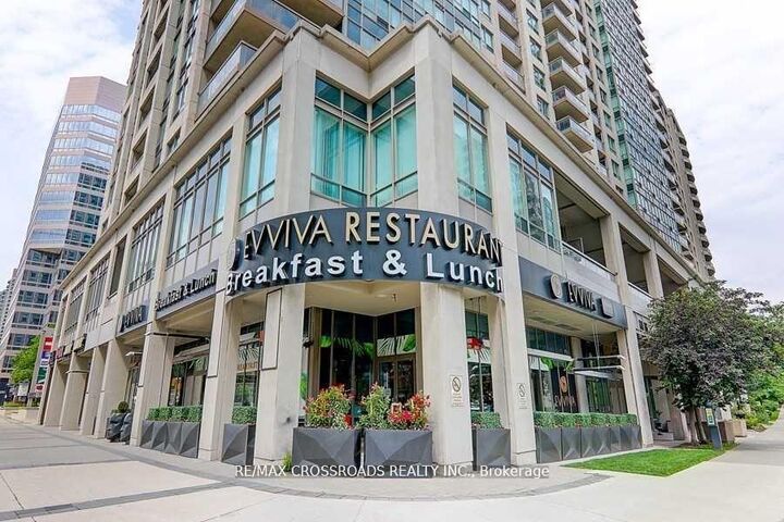 Property Photo:  18 Parkview Avenue 2106  ON M2N 7N7 