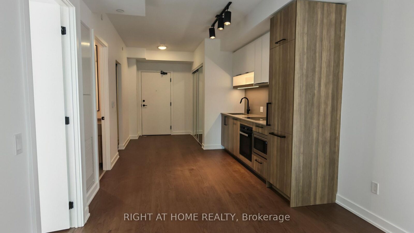Property Photo:  91 Montclair Avenue 1205  ON M5P 0B1 