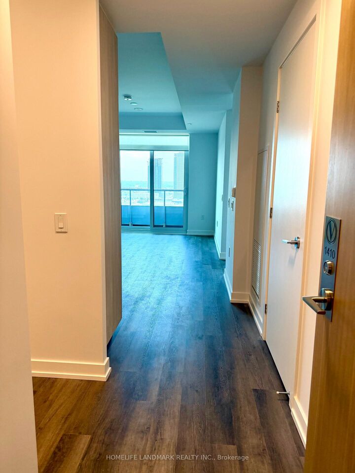 Property Photo: 5 Meadowdale Road 1810 ON L4K 0C7