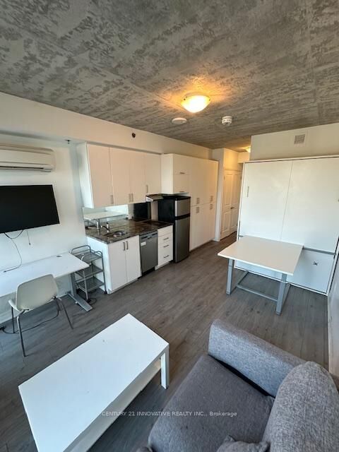 Property Photo:  1900 Simcoe Street N 505  ON L1G 4Y3 