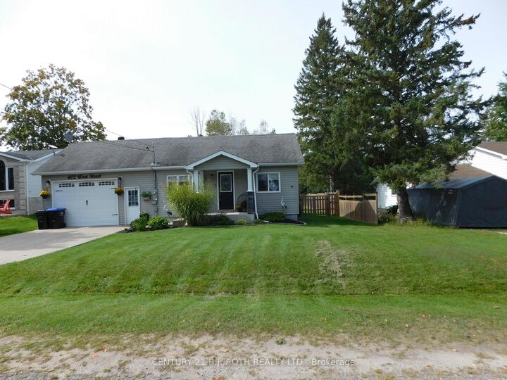 Property Photo:  402 West Street  ON L0K 2A0 