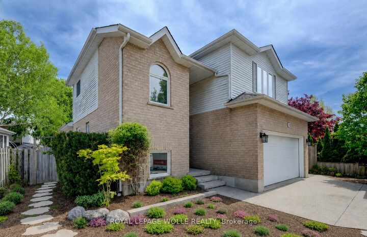 Property Photo:  464 Northlake Drive  ON N2V 2A4 
