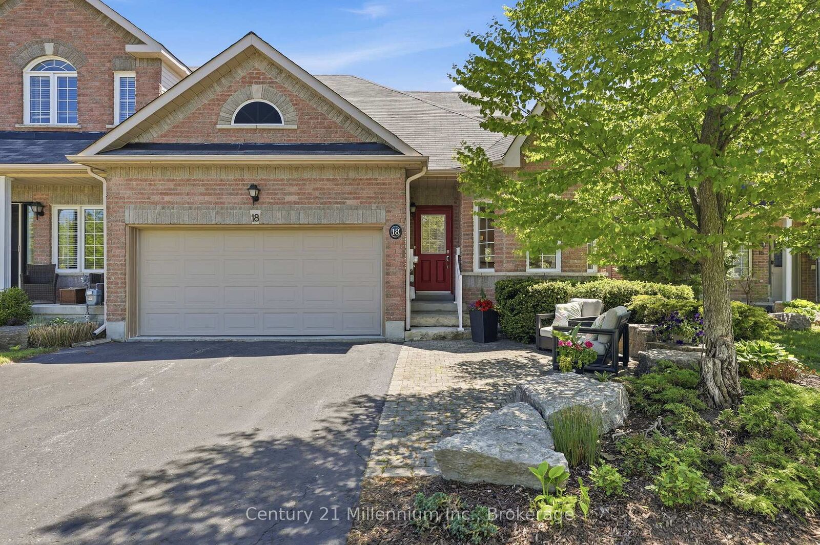 Property Photo:  18 Thomas Drive  ON L9Y 0A6 