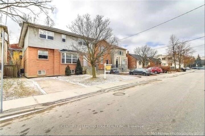 Property Photo:  527 Glengarry Avenue Bsmt 2  ON M5M 1G2 