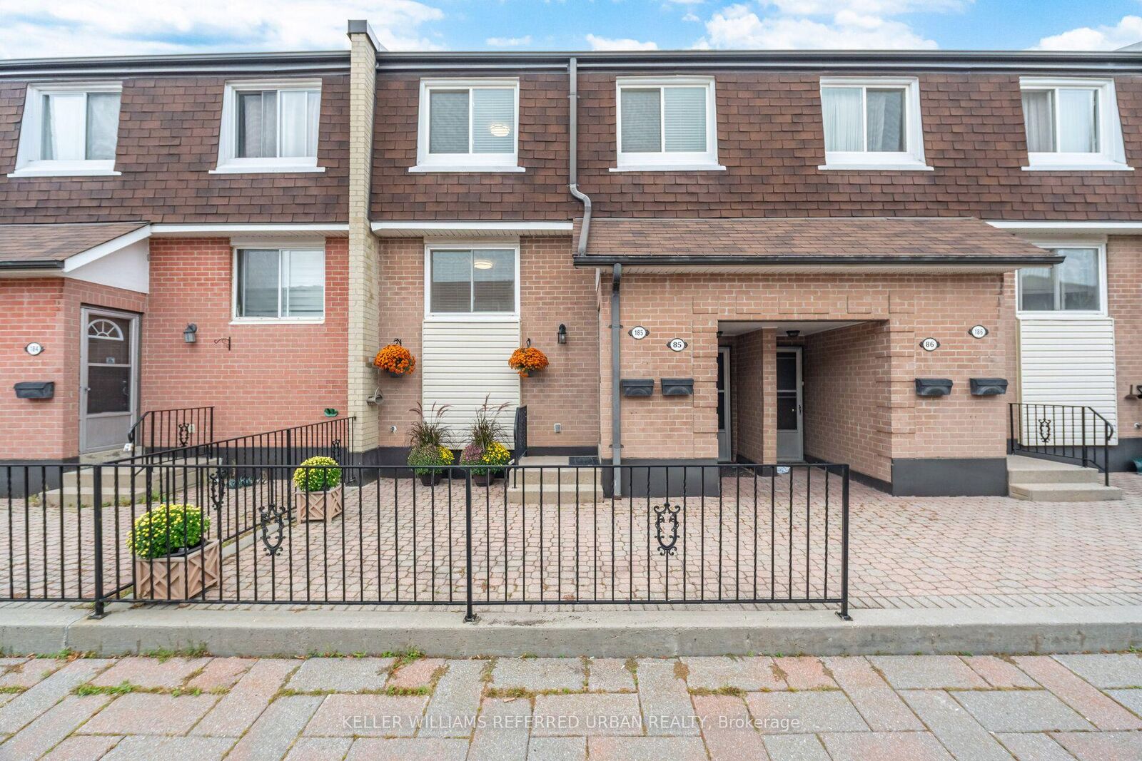 Property Photo:  2170 Bromsgrove Road 185  ON L5J 4J2 