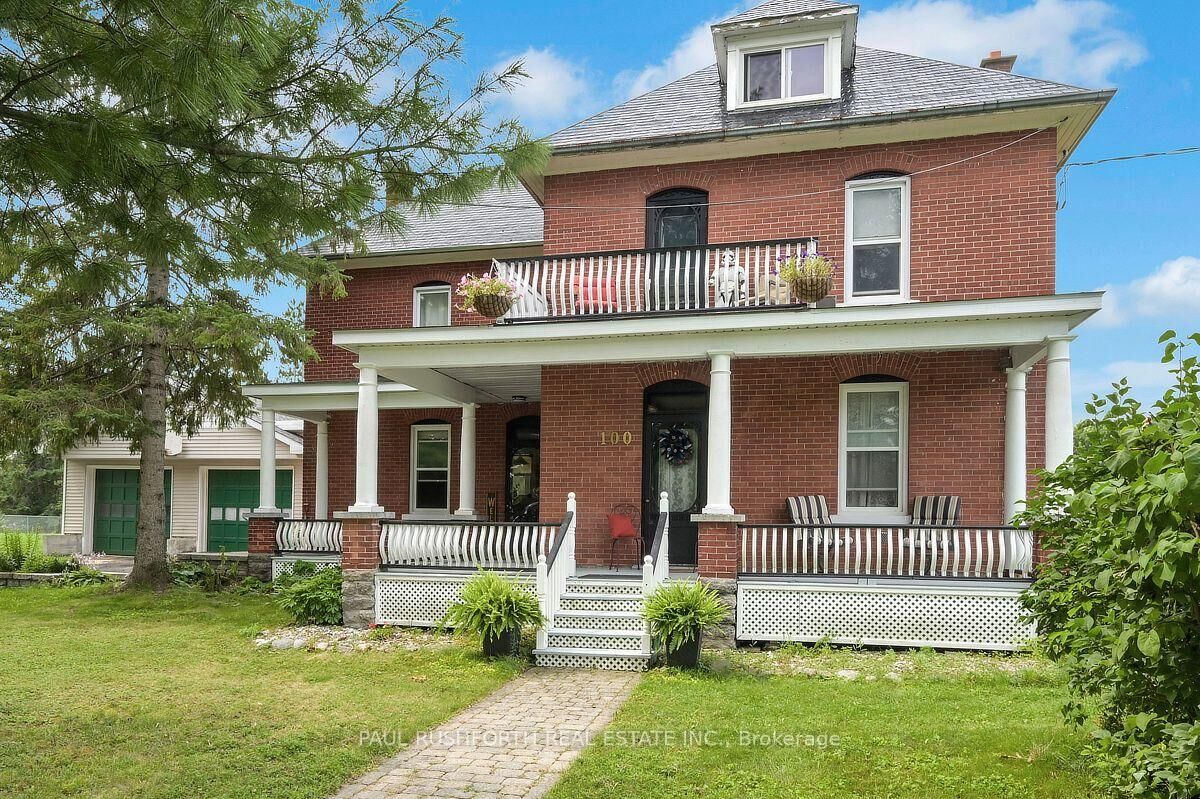 Property Photo:  100 Poole Street  ON K7S 1J2 