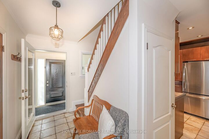 Property Photo:  45 Riverview Heights  ON M9P 2N3 