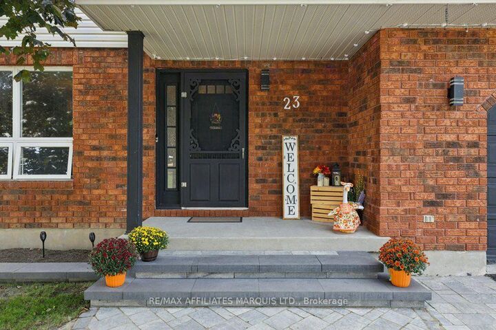 Property Photo:  23 Barnhart Drive  ON K0C 1P0 
