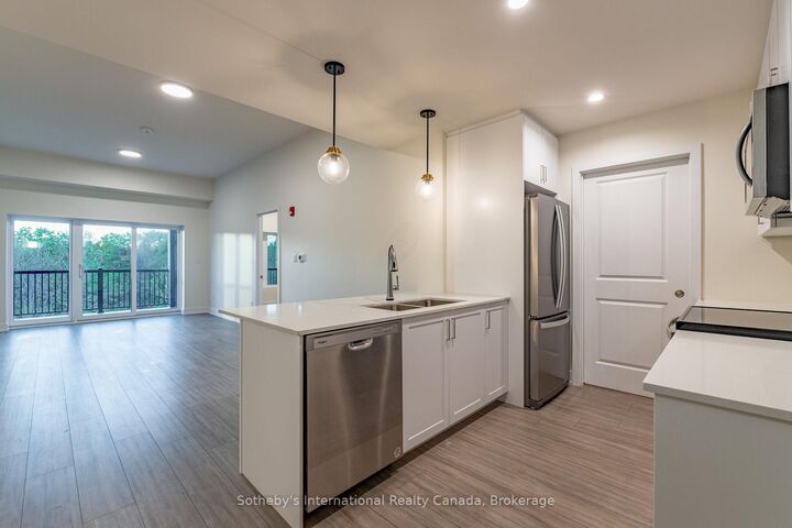 Property Photo:  121 Mary Street 418  ON L0M 1G0 