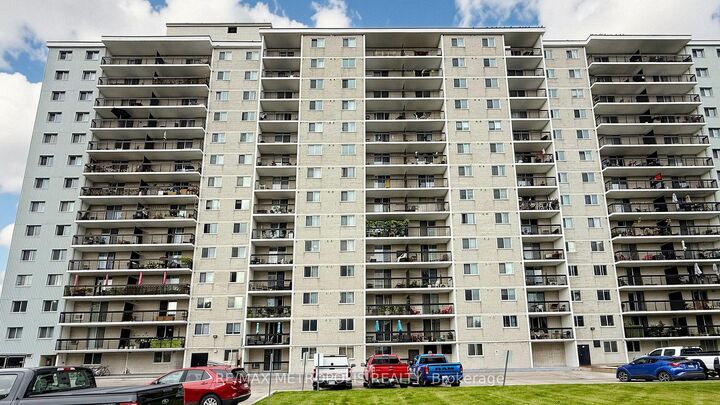 Property Photo:  1100 Caven Street 310  ON L5G 4N3 