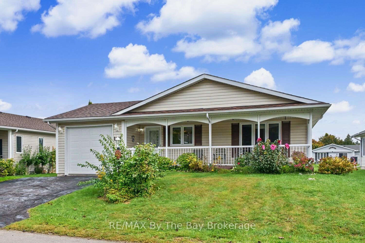 Property Photo:  30 St James Place  ON L9Z 3A8 