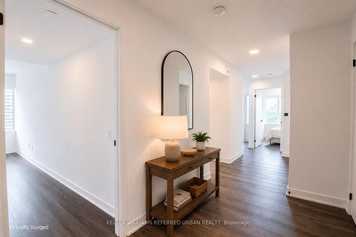 Property Photo:  609 Sherbourne Street 2104  ON M4X 0A4 