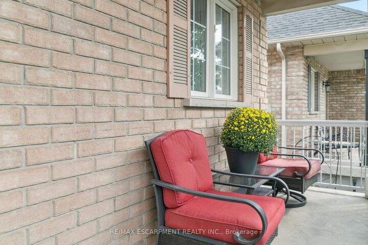 Property Photo:  245 Centennial Forest Drive  ON L9T 5W9 