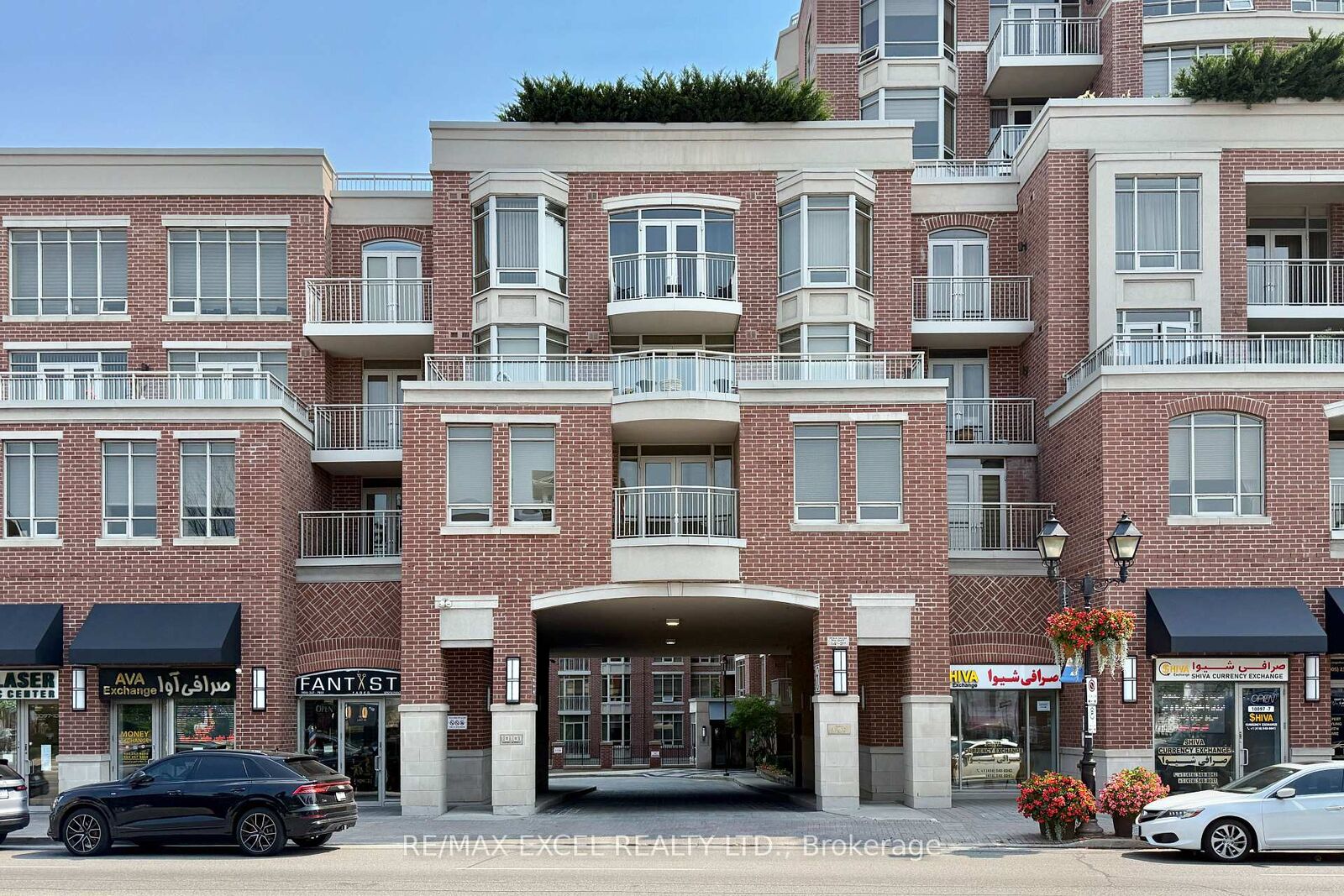 Property Photo: 10101 Yonge Street N 408 ON L4C 0V6