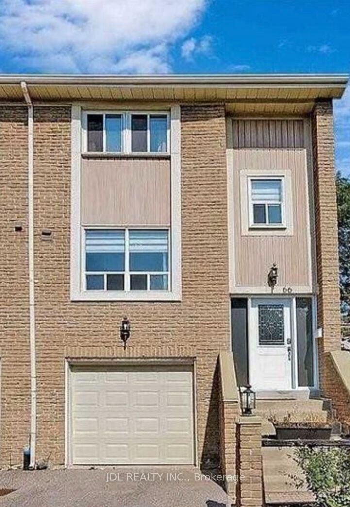 Property Photo: 66 Stonehill Cres Crescent One Bedroom 2nd Floor ON M1W 2V3