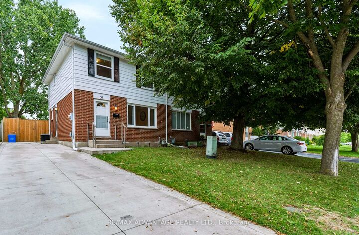 Property Photo: 51 Pauline Crescent E ON N6E 2L2