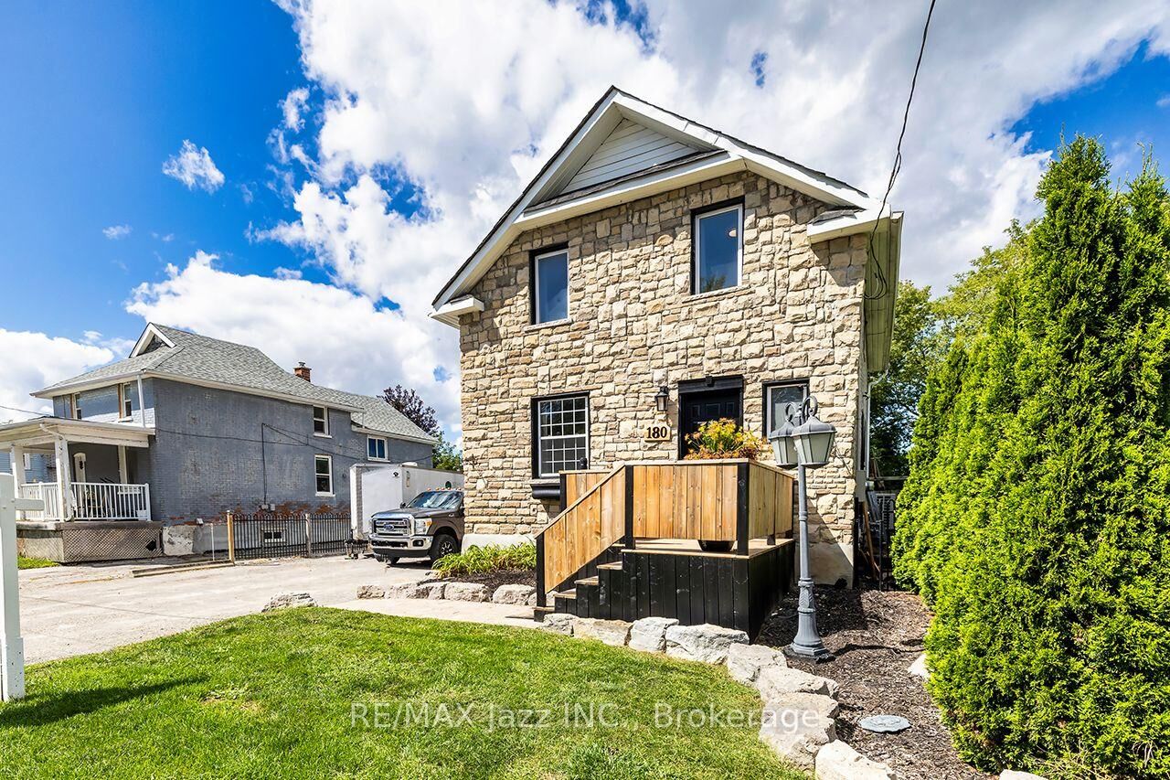 Property Photo:  180 Olive Avenue  ON L1H 2P2 