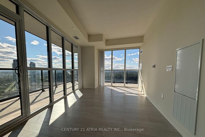 Property Photo: 38 Annie Craig Drive 3608 ON M8V 0G9