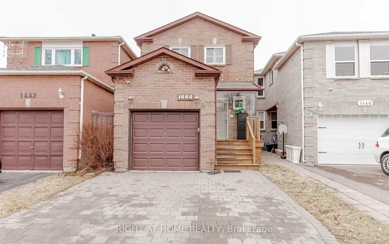 Property Photo:  1444 Prince John Circle  ON L6J 6W8 