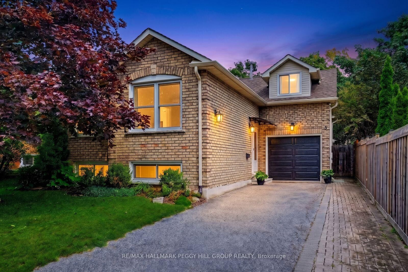 Property Photo:  5 Barwick Drive  ON L4N 6Z7 