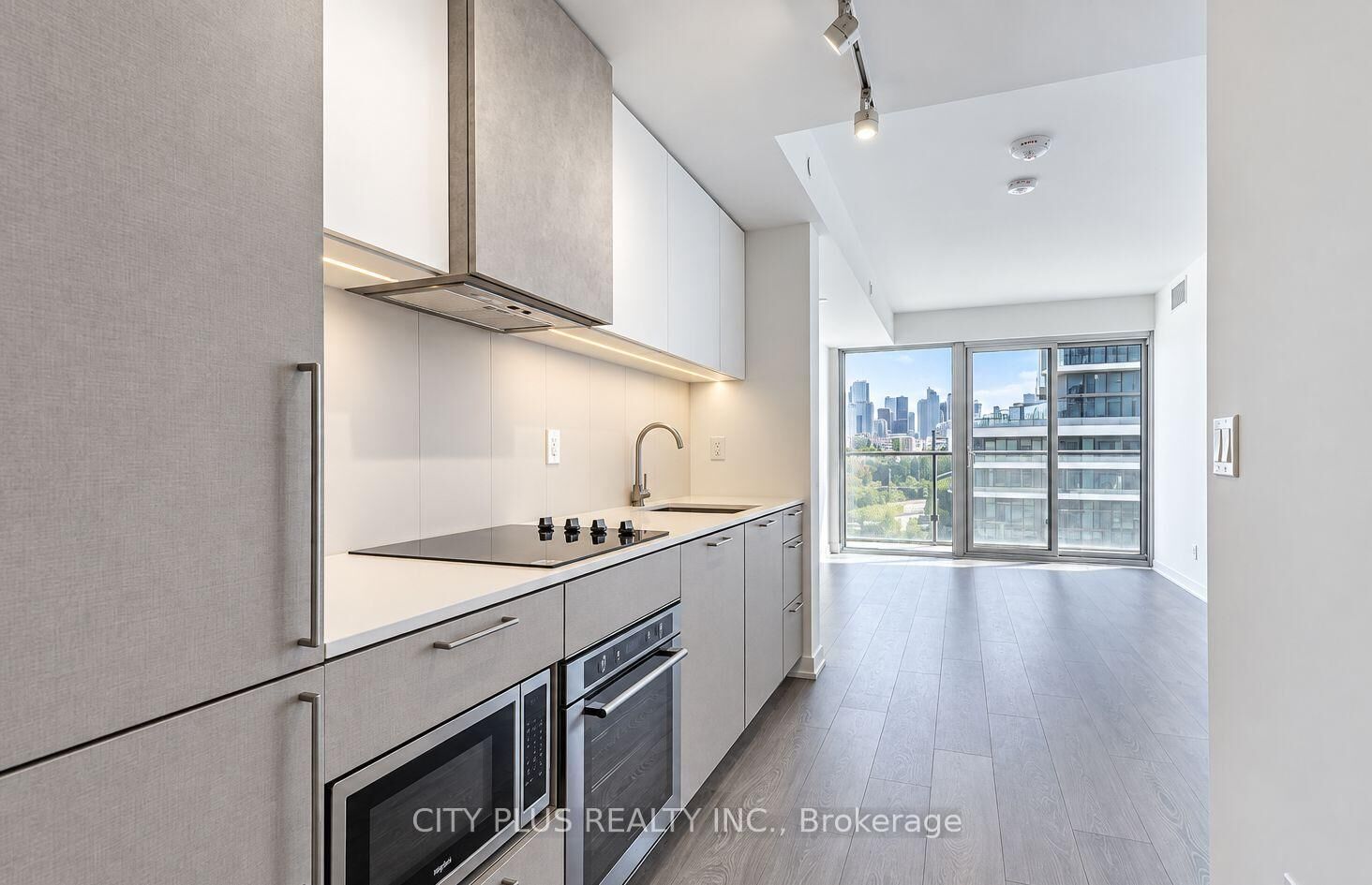 Property Photo:  19 Western Battery Road 326  ON M6K 3S4 