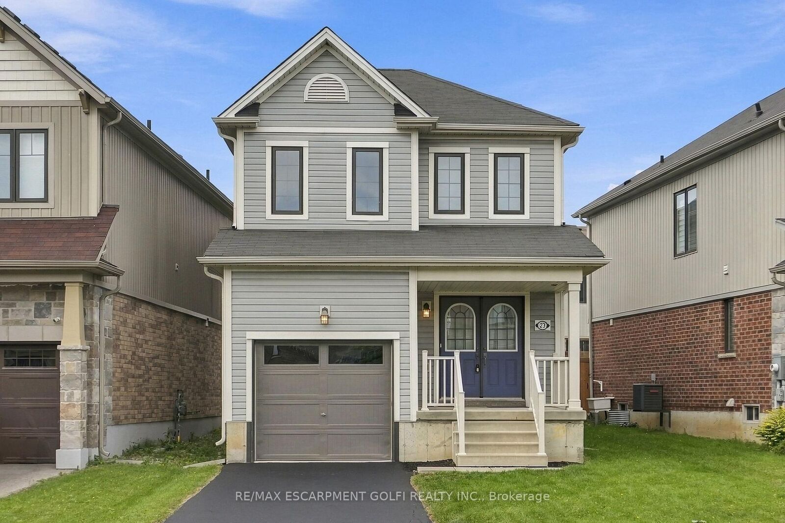 Property Photo:  23 Patterson Drive  ON N3W 0B8 