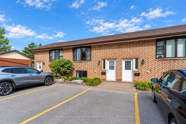 Property Photo:  115 Mary Street W 27  ON K9V 2N7 