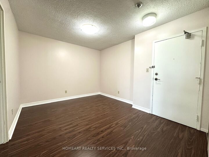 Property Photo:  75 Bamburgh Circle 1620  ON M1W 3W1 