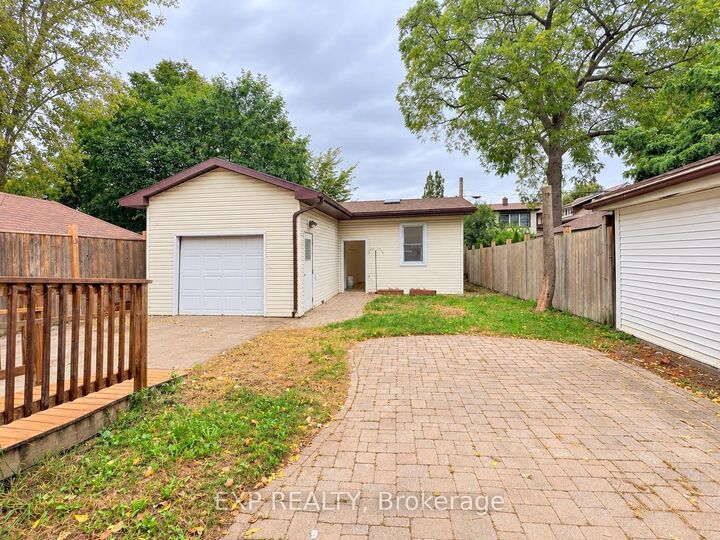 Property Photo:  4883 Simcoe Street  ON L2E 1V8 