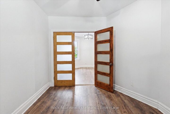 Property Photo:  1259 Davenport Road  ON M6H 2H2 