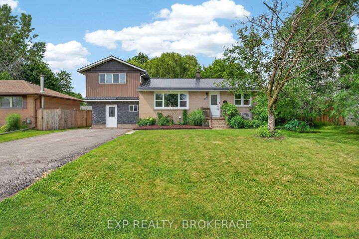 Property Photo:  44 Lennox Street  ON K7M 4S4 