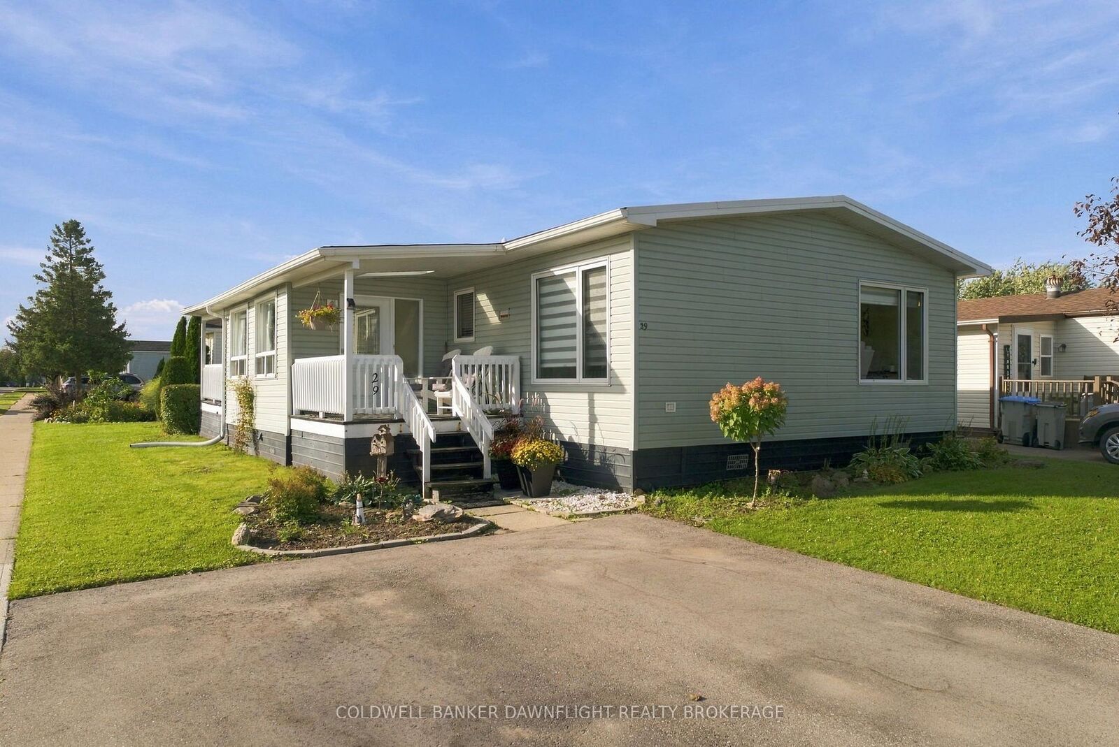 Property Photo:  29 Redford Drive  ON N0M 1S3 