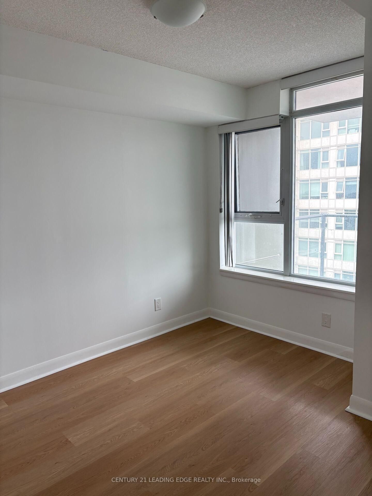 Property Photo: 190 Borough Drive 2911 ON M1P 0B6