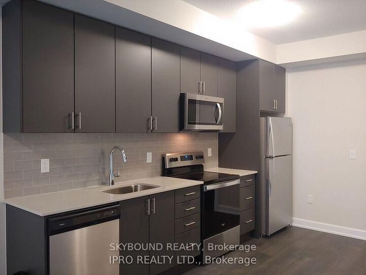 Property Photo: 3200 William Coltson Avenue # 303 ON L6H 7W6