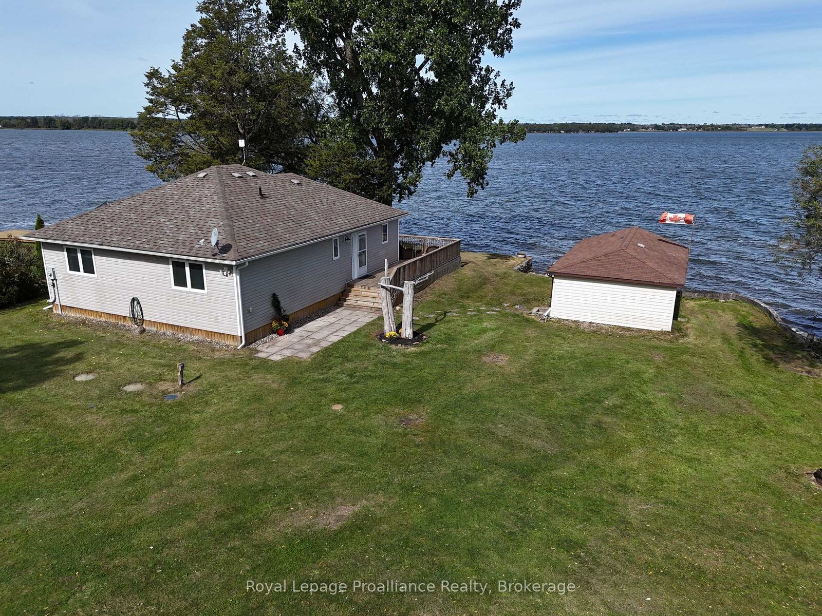 Property Photo:  541G South Shore Road  ON K7R 3K7 