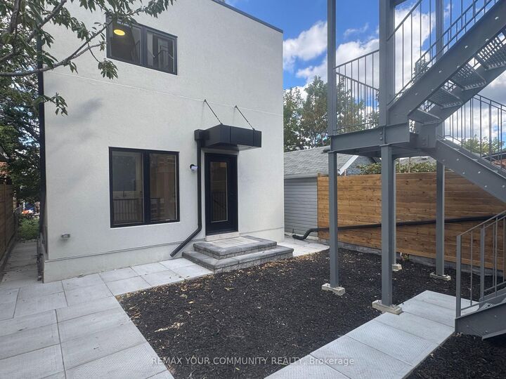 Property Photo:  222 Belgravia Avenue 3  ON M6E 2M8 