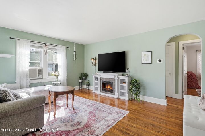 Property Photo:  25 Hayes  NY 12401 