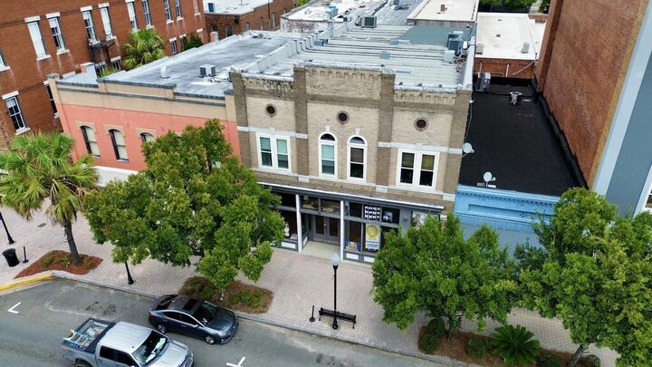 Property Photo: 113-115 Patterson Street * GA 31601
