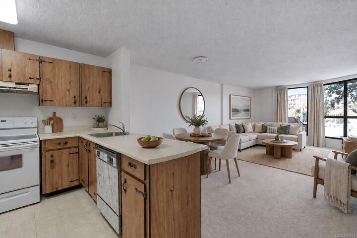 Property Photo: 1745 Leighton Rd #206 BC V8R 6R6