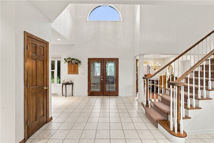 Property Photo: 544 Green Parrot Ln PA 15065
