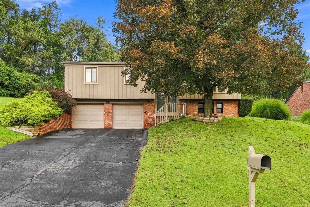 Property Photo: 508 Northview Dr PA 15116