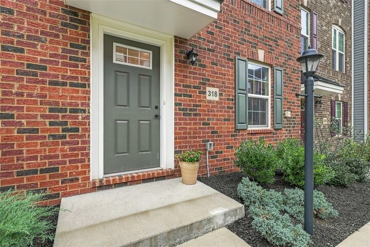 Property Photo:  318 Abacot Way  PA 16066 