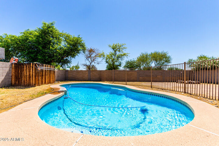 Property Photo: 17629 N 8th Avenue AZ 85023