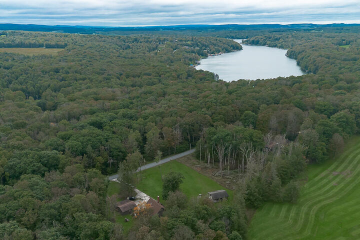 Property Photo:  173 East Fairway Road  PA 15926 