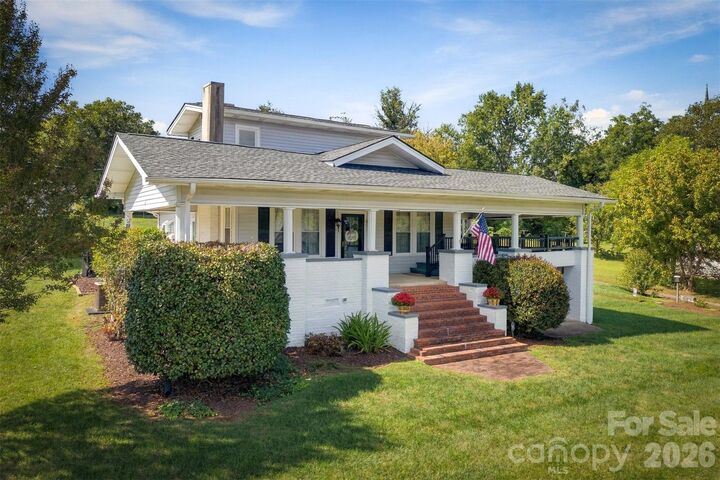 Property Photo: 110 Burkemont Avenue NC 28655