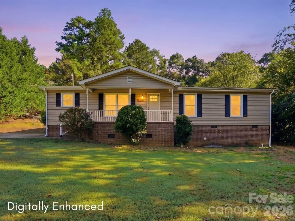 Property Photo: 2848 Forest Hills Circle SC 29732