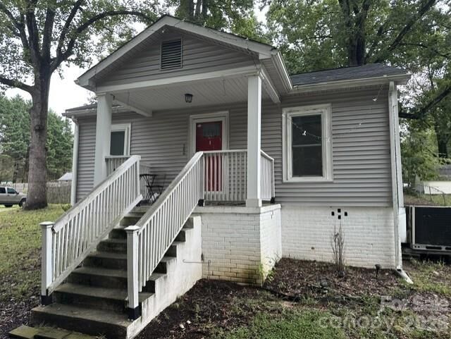 Property Photo:  206 Pethel Street  NC 28081 