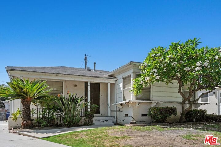 Property Photo: 3011 Sentney Ave CA 90232
