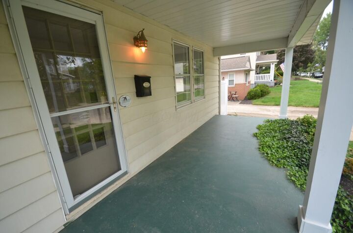 Property Photo: 853 Oxley Road OH 43212