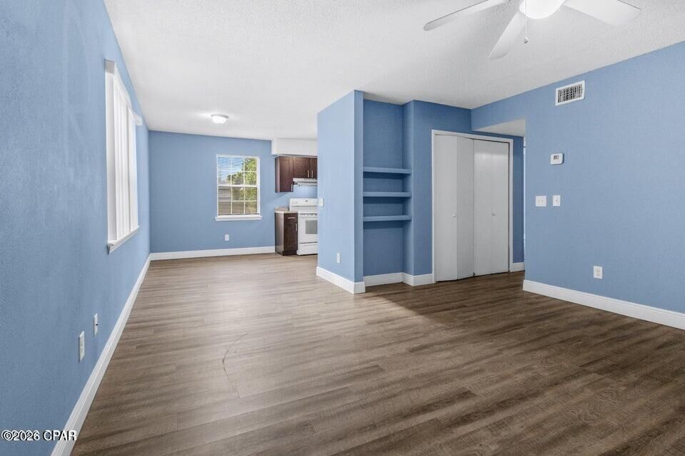 Property Photo: 6321 Lenawee Street B3 FL 32404